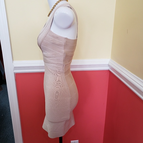 Bebe - Picture 3 of 3